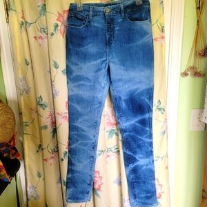 Levi's high rise skinny jeans light wash size 29 waist
